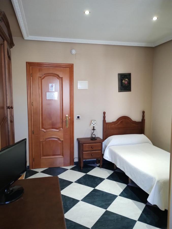 Hostal San Antonio Íscar Habitación foto